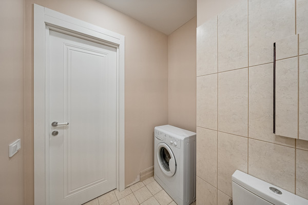 Продам трехкомнатную (3-комн.) квартиру, Южная Битца р-н, 4, Бутово рп