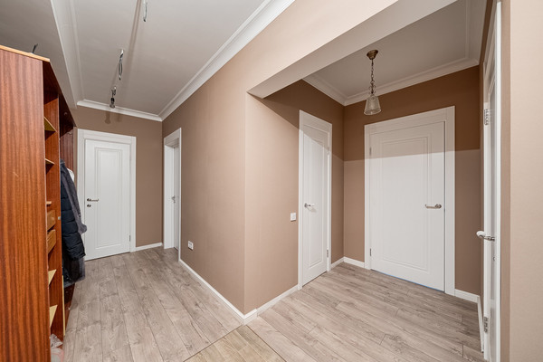 Продам трехкомнатную (3-комн.) квартиру, Южная Битца р-н, 4, Бутово рп