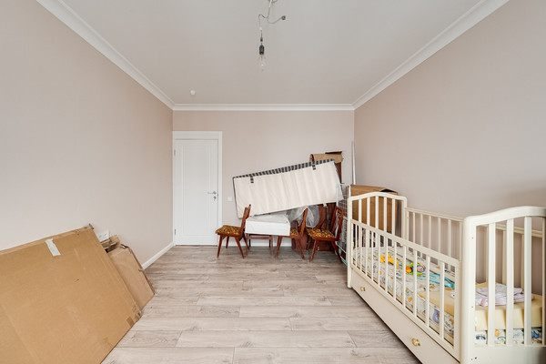 Продам трехкомнатную (3-комн.) квартиру, Южная Битца р-н, 4, Бутово рп