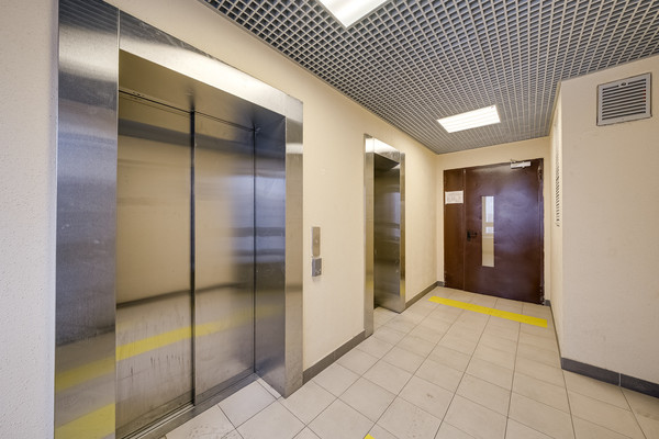 Продам трехкомнатную (3-комн.) квартиру, Южная Битца р-н, 4, Бутово рп