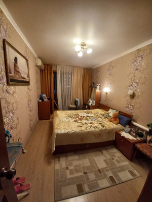 Продам трехкомнатную (3-комн.) квартиру, Индустриальная ул, 16, Волгодонск г