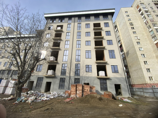 Продам трехкомнатную (3-комн.) квартиру, 2 Таманской Дивизии ул, 65, Нальчик г