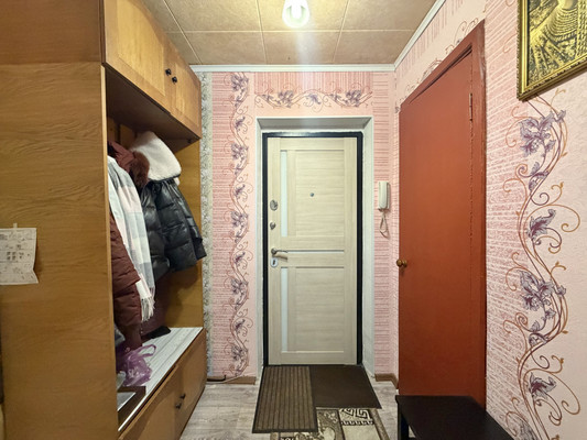 Продам однокомнатную (1-комн.) квартиру, Мичурина ул, 6, Брянск г