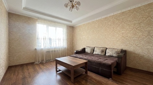 Продам двухкомнатную (2-комн.) квартиру, Байсултанова ул, 35кВ, Нальчик г