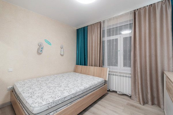 Продам двухкомнатную (2-комн.) квартиру, Строителей ул, 111, Ханты-Мансийск г