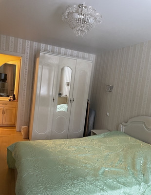 Продам трехкомнатную (3-комн.) квартиру, Приморское ш, 595аО, Зеленогорск г