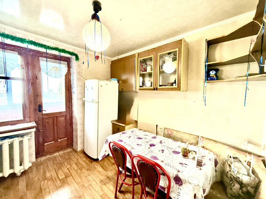 Продам трехкомнатную (3-комн.) квартиру, Миллера Ж.А. ул, 60, Симферополь г