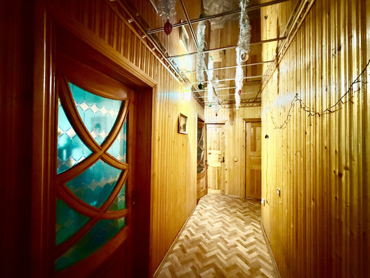 Продам трехкомнатную (3-комн.) квартиру, Миллера Ж.А. ул, 60, Симферополь г