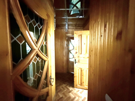 Продам трехкомнатную (3-комн.) квартиру, Миллера Ж.А. ул, 60, Симферополь г