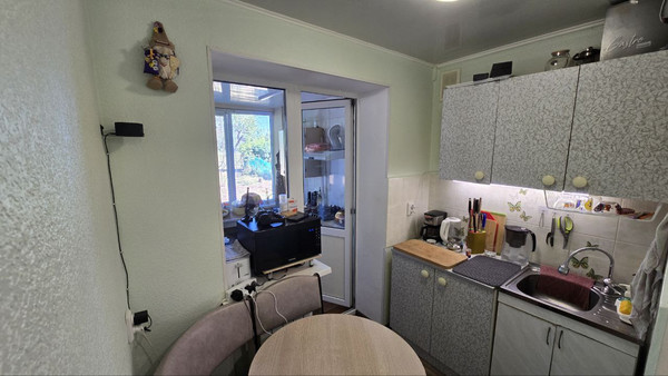 Продам трехкомнатную (3-комн.) квартиру, Мира ул, 10, Школьное п