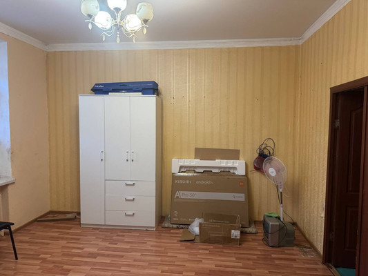 Продам комнату в 5-комн. квартире, Труда ул, 20/7, Колпино г