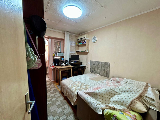 Продам трехкомнатную (3-комн.) квартиру, им. Тургенева ул, 144, Краснодар г