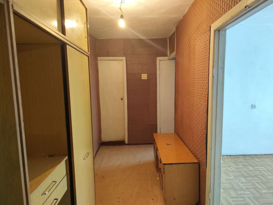 Продам двухкомнатную (2-комн.) квартиру, Симферопольская ул, 6, Армянск г