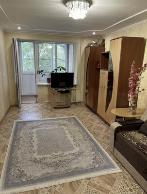 Продам двухкомнатную (2-комн.) квартиру, Кечкеметская ул, 97, Симферополь г