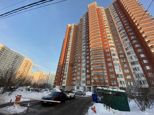 Продам двухкомнатную (2-комн.) квартиру, Красногорский б-р, 10, Красногорск г