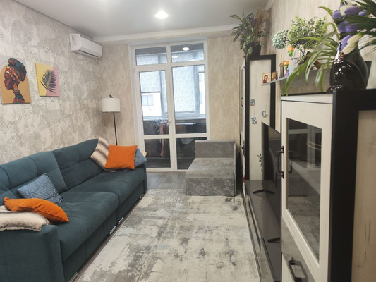 Продам двухкомнатную (2-комн.) квартиру, Парковая ул, 1к1, Белоглинка с