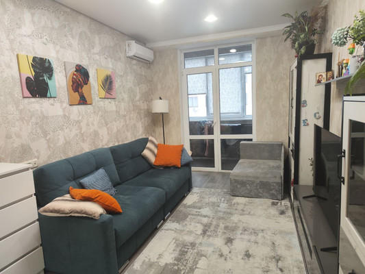 Продам двухкомнатную (2-комн.) квартиру, Парковая ул, 1к1, Белоглинка с