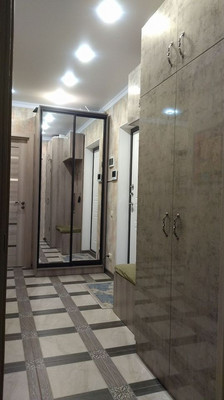 Продам двухкомнатную (2-комн.) квартиру, Парковая ул, 1к1, Белоглинка с