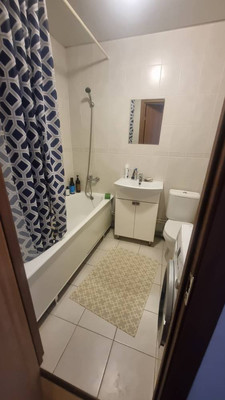 Продам однокомнатную (1-комн.) квартиру, Голландская (Янила Кантри мкр) ул, 3к1, Янино-1 гп