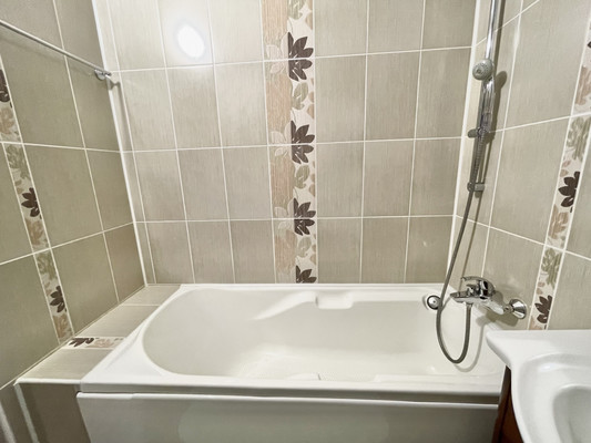 Продам двухкомнатную (2-комн.) квартиру, Мира ул, 52, Ханты-Мансийск г