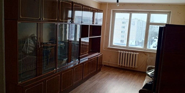 Продам трехкомнатную (3-комн.) квартиру, Школьная ул, 4, Малое Верево д