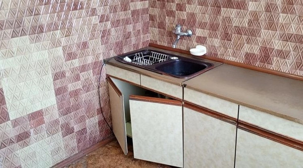 Продам трехкомнатную (3-комн.) квартиру, Школьная ул, 4, Малое Верево д