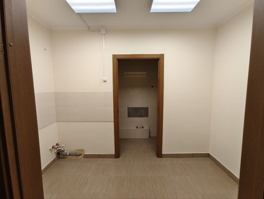 Продам торговое помещение 122 м2, Баулинская (Новые Островцы мкр) ул, 13, Островцы д