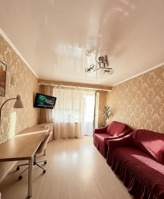 Продам двухкомнатную (2-комн.) квартиру, Космическая ул, 32, Калининград г