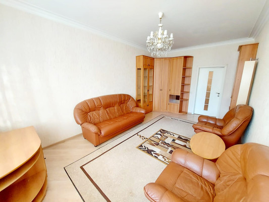 Продам двухкомнатную (2-комн.) квартиру, Академика Комарова ул, 18, Москва г