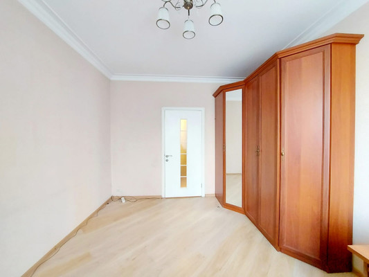 Продам двухкомнатную (2-комн.) квартиру, Академика Комарова ул, 18, Москва г