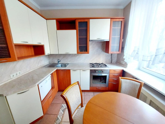 Продам двухкомнатную (2-комн.) квартиру, Академика Комарова ул, 18, Москва г