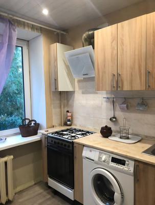 Продам трехкомнатную (3-комн.) квартиру, Энгельса пр-кт, 96О, Санкт-Петербург г