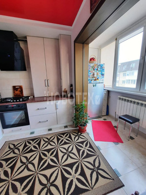 Продам трехкомнатную (3-комн.) квартиру, Ленина ул, 252, Горячий Ключ г