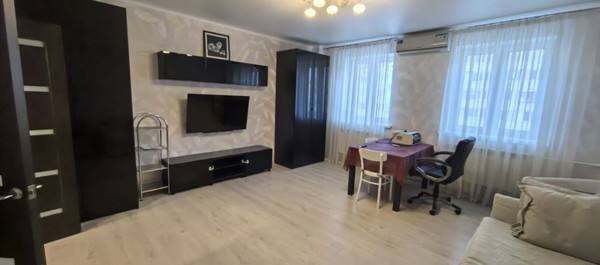 Продам двухкомнатную (2-комн.) квартиру, Четаева ул, 10, Казань г