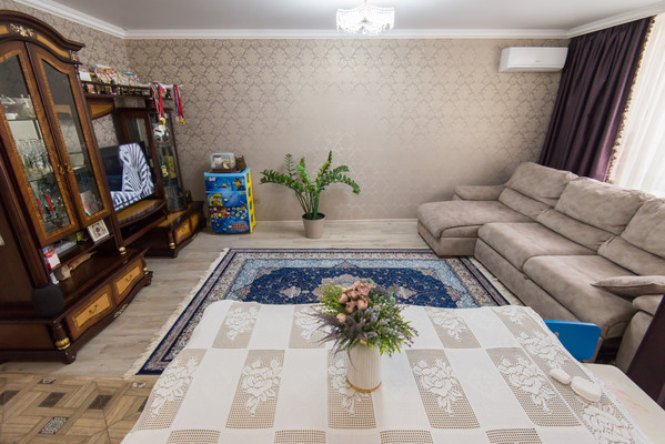 Продам трехкомнатную (3-комн.) квартиру, Жмайлова ул, 4кг, Ростов-на-Дону г