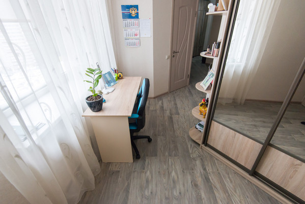 Продам трехкомнатную (3-комн.) квартиру, Жмайлова ул, 4кг, Ростов-на-Дону г