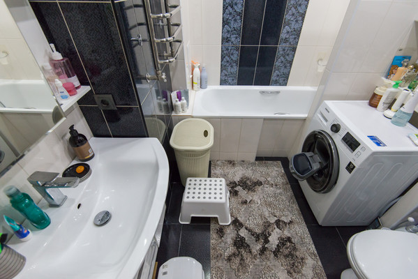 Продам трехкомнатную (3-комн.) квартиру, Жмайлова ул, 4кг, Ростов-на-Дону г