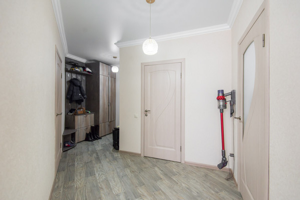 Продам трехкомнатную (3-комн.) квартиру, Жмайлова ул, 4кг, Ростов-на-Дону г