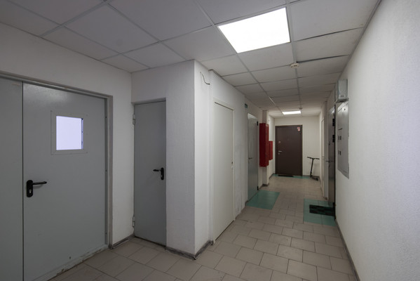 Продам трехкомнатную (3-комн.) квартиру, Жмайлова ул, 4кг, Ростов-на-Дону г