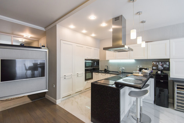 Продам трехкомнатную (3-комн.) квартиру, Чехова пр-кт, 63, Ростов-на-Дону г