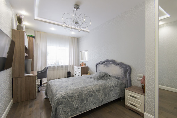 Продам трехкомнатную (3-комн.) квартиру, Чехова пр-кт, 63, Ростов-на-Дону г