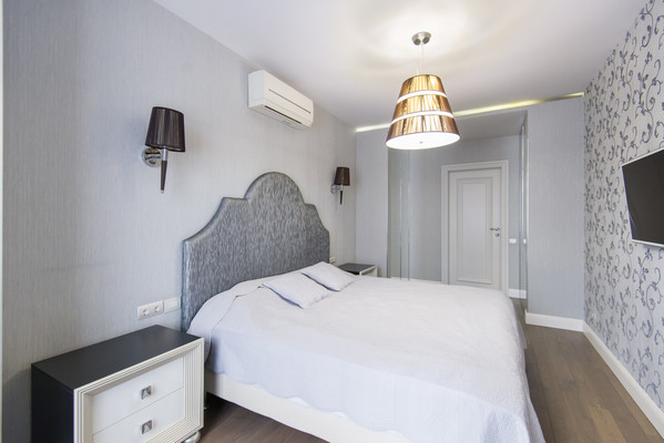 Продам трехкомнатную (3-комн.) квартиру, Чехова пр-кт, 63, Ростов-на-Дону г