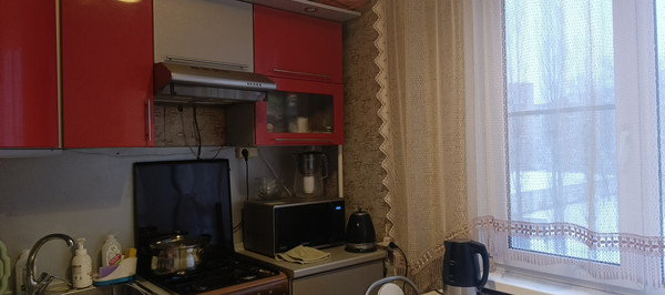 Продам 3-комн. в 4-комн. квартире, Хользунова ул, 112, Воронеж г