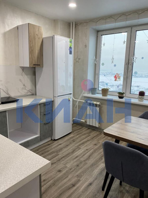 Продам двухкомнатную (2-комн.) квартиру, Калинина ул, 183, Красноярск г