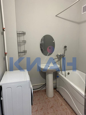 Продам двухкомнатную (2-комн.) квартиру, Калинина ул, 183, Красноярск г