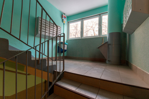 Продам двухкомнатную (2-комн.) квартиру, Серебристый б-р, 22Ак3, Санкт-Петербург г