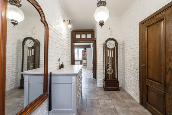 Продам двухкомнатную (2-комн.) квартиру, Новорогожская ул, 40, Москва г