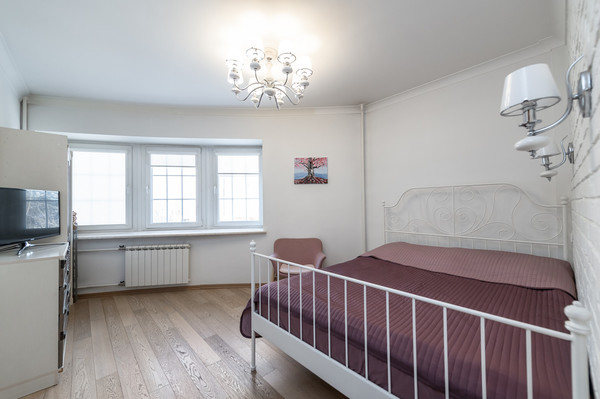 Продам двухкомнатную (2-комн.) квартиру, Новорогожская ул, 40, Москва г