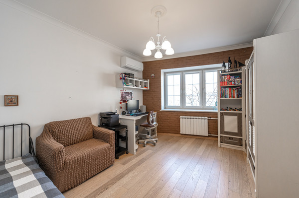 Продам двухкомнатную (2-комн.) квартиру, Новорогожская ул, 40, Москва г