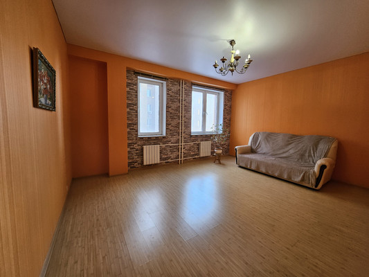 Продам двухкомнатную (2-комн.) квартиру, Чистопольская ул, 16/15, Казань г